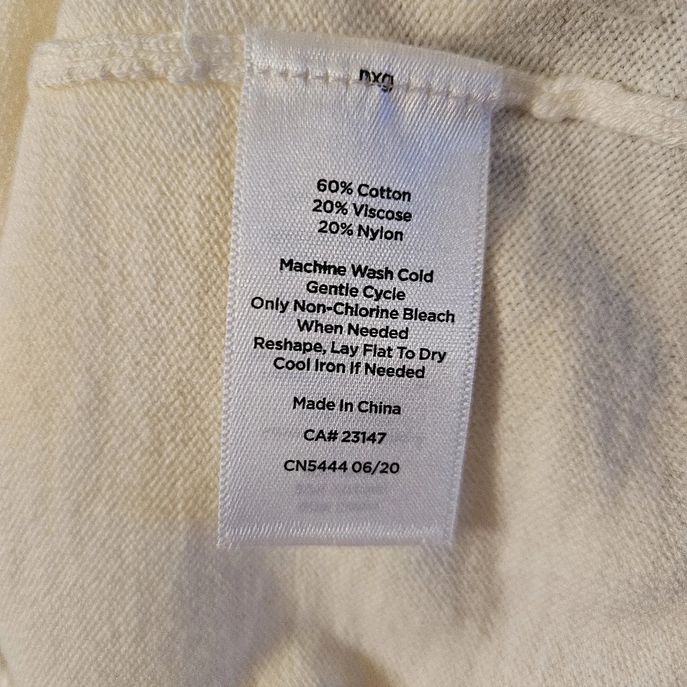 TALBOTS Cream Round Neck Lightweight Sweater Size Small New With Tags - Picture 5 of 7